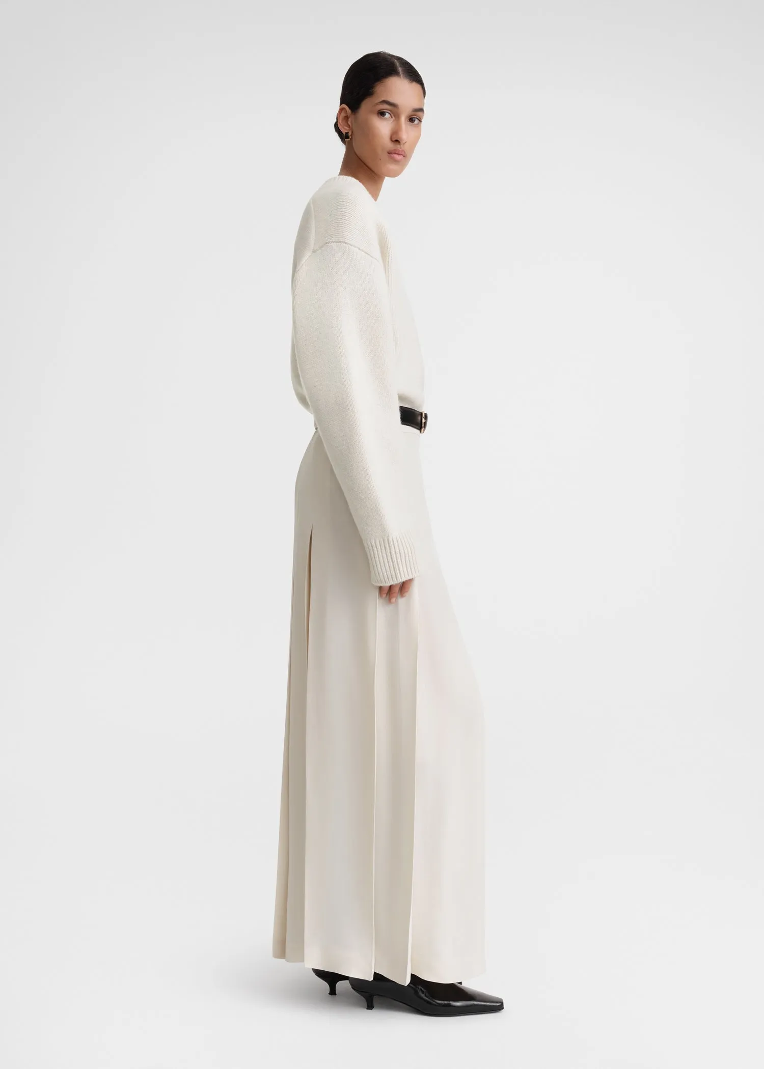 Pleated wrap skirt snow